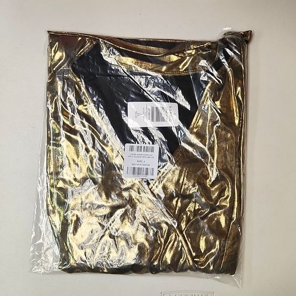 ❤️NWT VINTAGE TORRID PEPLUM TOP - GOLD LIQUID SHINE SURPLICE BLOUSE - PLUS SIZE - Picture 3 of 12